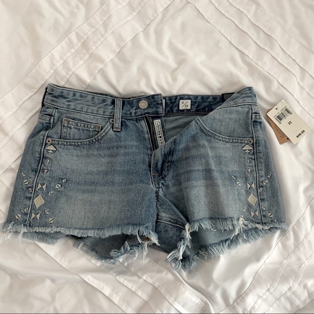 Boyfriend jean shorts